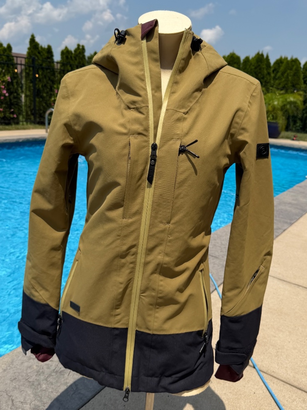 Ride Snowboards 20K Women’s Snowboard Ski Jacket XS Green Tan Hooded